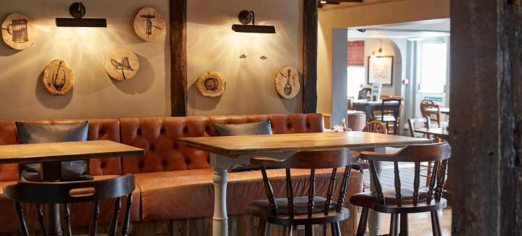 萨克斯泰德天鹅酒店 - 格林国王旅馆(Swan Hotel by Greene King Inns)图片