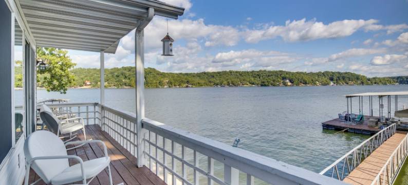 Lake Ozarks度假屋的湖景小屋(Lake View Cottage: Lake Ozarks Getaway)图片