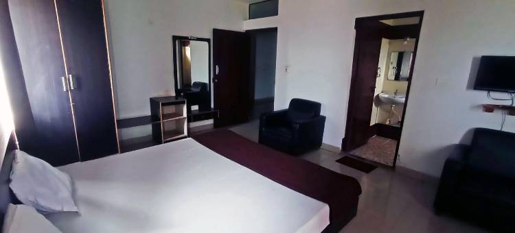 Savanur Deluxe Lodge图片