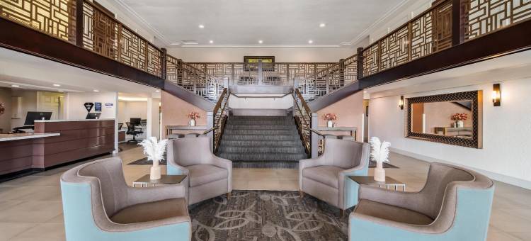 山顶贝斯特韦斯特优质酒店(Best Western Plus Hilltop Inn)图片