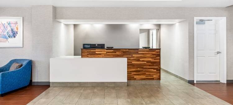 希尔顿欢朋套房酒店-莱思罗普(Hampton Inn & Suites Lathrop)图片