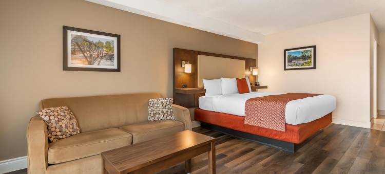 科洛尼尔贝斯特韦斯特酒店(Best Western Smiths Falls Hotel)图片