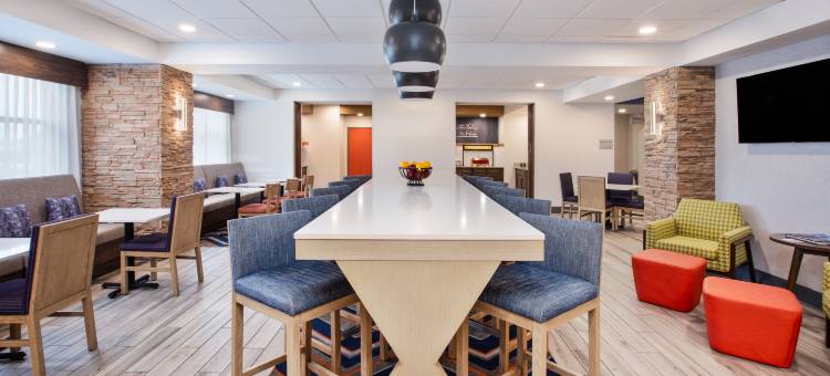 克林顿欢朋酒店(Hampton Inn Clinton)图片