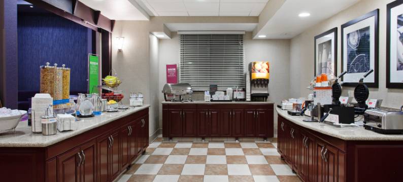 奥克兰机场阿拉梅达欢朋套房酒店(Hampton Inn & Suites Oakland Airport-Alameda)图片