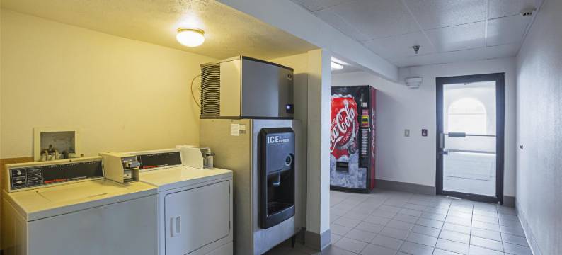 Motel 6 Omaha, NE - IAT West图片