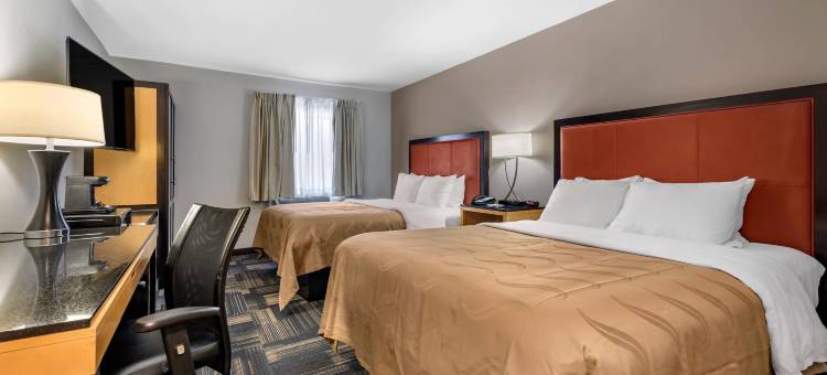 埃文斯维尔市中心凯艺套房酒店(Quality Inn & Suites Evansville Downtown)图片