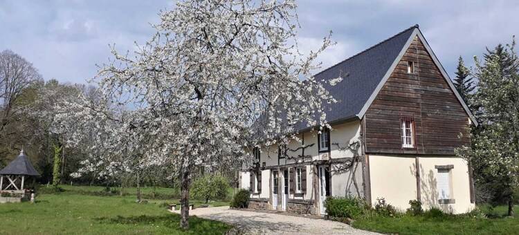Peaceful Countryside Home图片