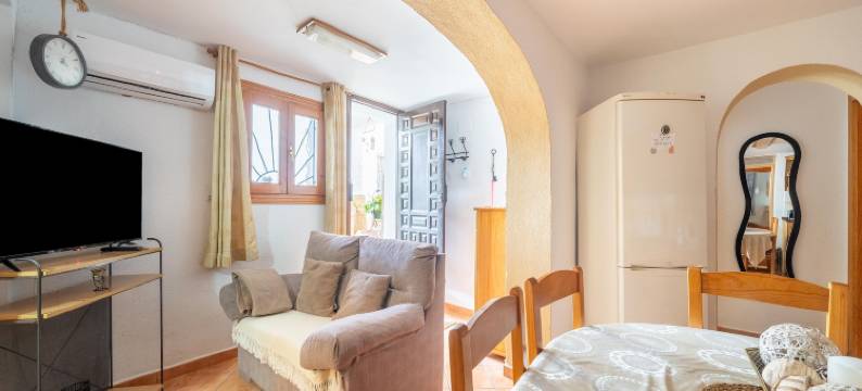 Apartment in Spain near Scenic Coastline图片