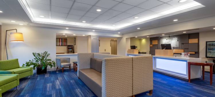 普鲁士王镇智选假日套房酒店(Holiday Inn Express & Suites King of Prussia)图片