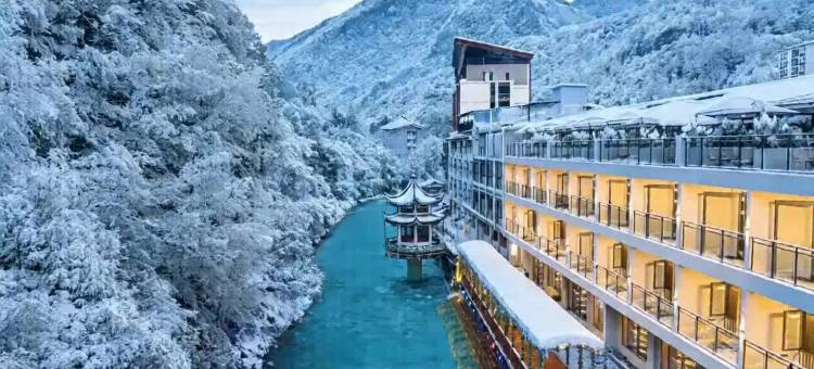 未见山度假美宿(木鱼镇旅游集散中心神农架风景区店)图片