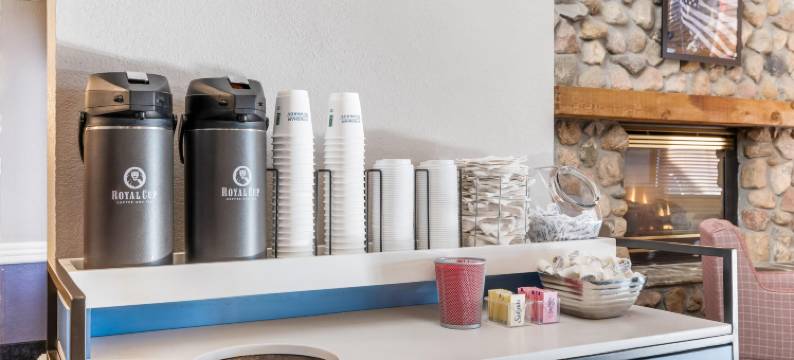 俾斯麦美吟温德姆酒店(AmericInn by Wyndham Bismarck)图片