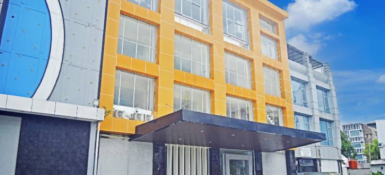 Collection O 靠近巴里巴班超级街区原City Inn酒店(Collection O Balikpapan Near Balikpapan Super Block Formerly City Inn Hotel)图片