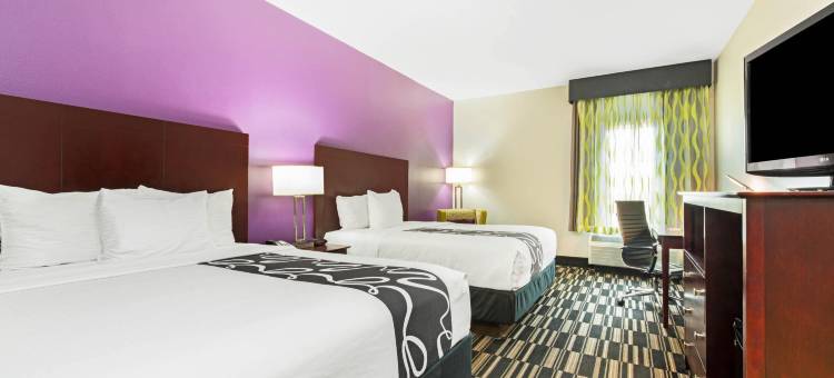 布里奇市拉昆塔温德姆套房酒店(La Quinta Inn & Suites by Wyndham Bridge City)图片