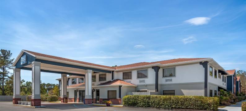 沃库拉贝斯特韦斯特优质套房酒店(Best Western Wakulla Inn  Suites)图片