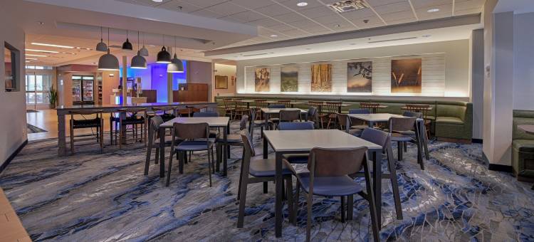 东大福克斯万枫套房酒店(Fairfield Inn & Suites East Grand Forks)图片