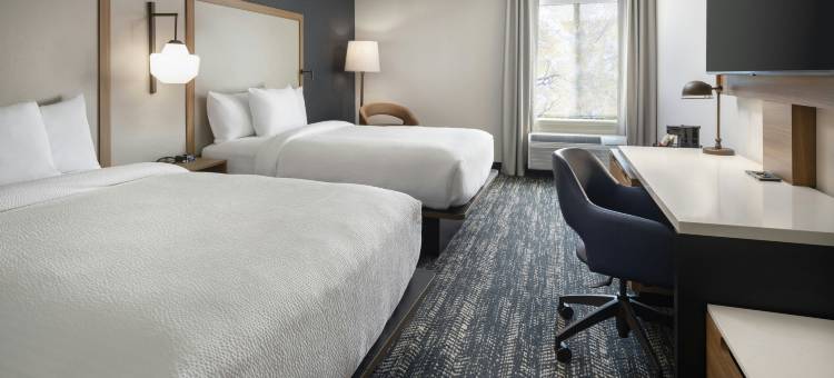 弗雷斯诺河畔公园费尔菲尔德客房及套房(Fairfield Inn & Suites Fresno River Park)图片