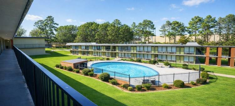 亚特兰大迪凯特I-20东1st Place酒店(1st Place Hotel Decatur I-20 East Atlanta)图片