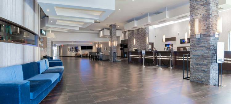 桑德曼特色温哥华机场度假酒店(Sandman Signature Vancouver Airport Hotel & Resort)图片