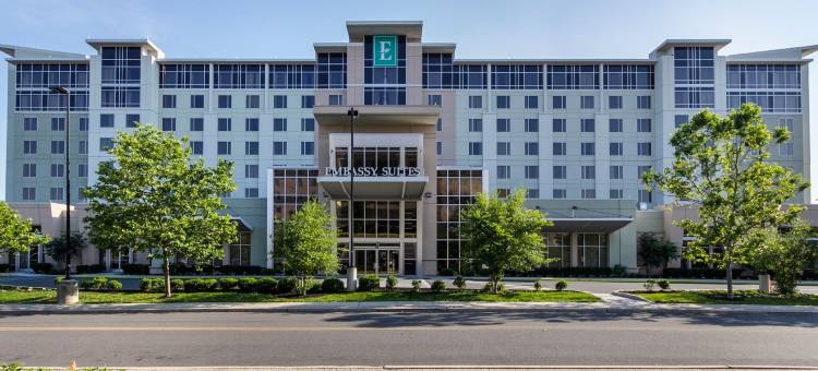伊丽莎白纽瓦克机场希尔顿安泊酒店(Embassy Suites by Hilton Newark Airport)图片