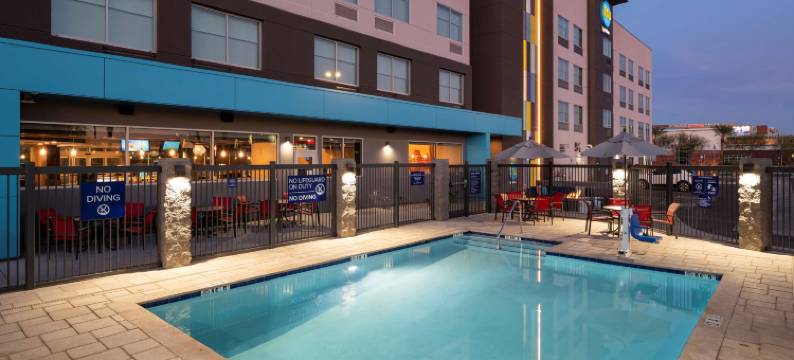 亚利桑那菲尼克斯格兰岱尔韦斯特盖特希尔顿Tru酒店(Tru by Hilton Phoenix Glendale Westgate)图片