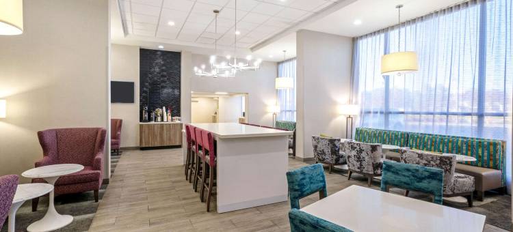 哥伦布拉昆塔温德姆套房酒店(La Quinta Inn & Suites by Wyndham Columbus MS)图片