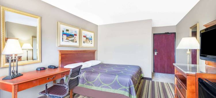 蒂尔顿-威尼皮索科湖速8酒店(Super 8 by Wyndham Tilton/Lake Winnipesaukee)图片