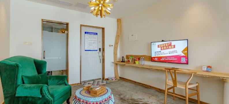 牧云上舍民俗公寓(绵阳人民公园瀚威城市中心店)图片