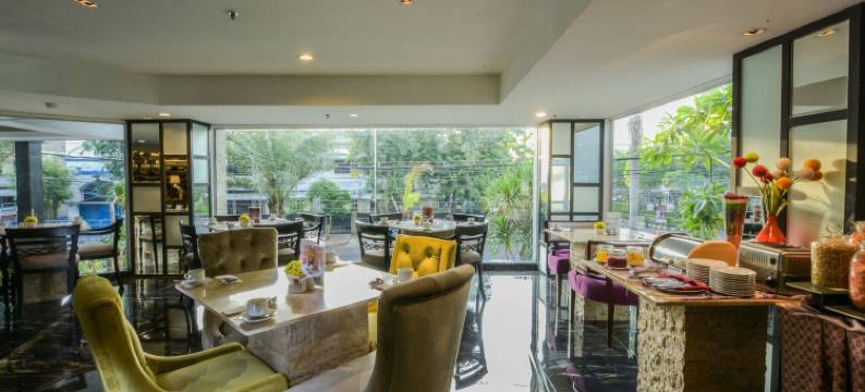 皇家瑞根特里斯千达纳酒店(Royal Regantris Cendana)图片