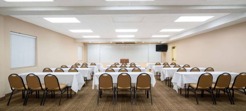 诺克斯维尔锡达布拉夫温德姆呗盟酒店(Baymont by Wyndham Knoxville/Cedar Bluff)图片