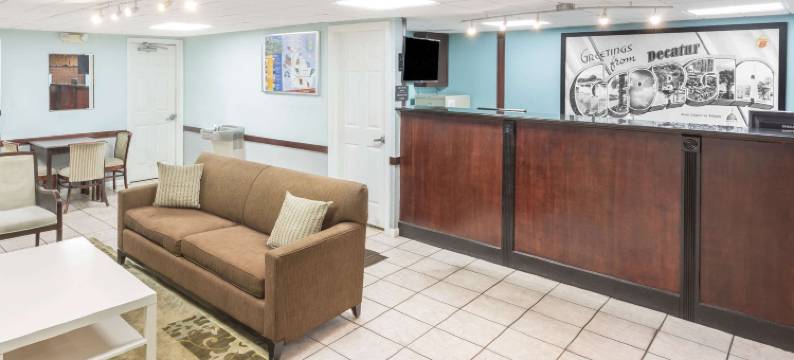 速8迪凯特酒店(Super 8 by Wyndham Decatur/Lithonia/ATL Area)图片