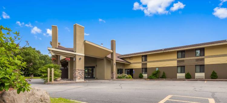 品质酒店及套房(Quality Inn & Suites Black River Falls I-94)图片