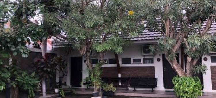 RedDooz Plus at Ininnawa Homestay Syariah Palu图片