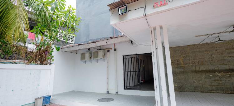 红多兹近西基尼路酒店(RedDoorz Near Jalan Cikini)图片