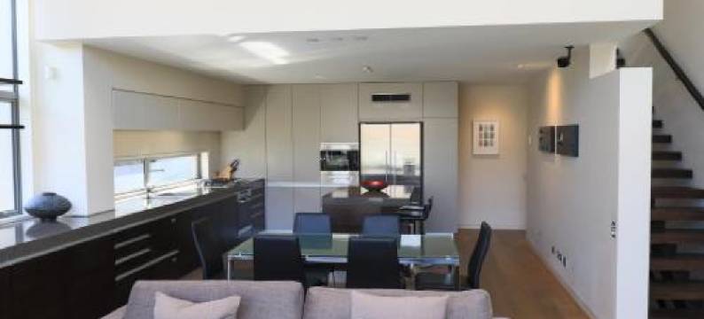 湖岸温泉公寓(Lakeshore Springs Apartments)图片