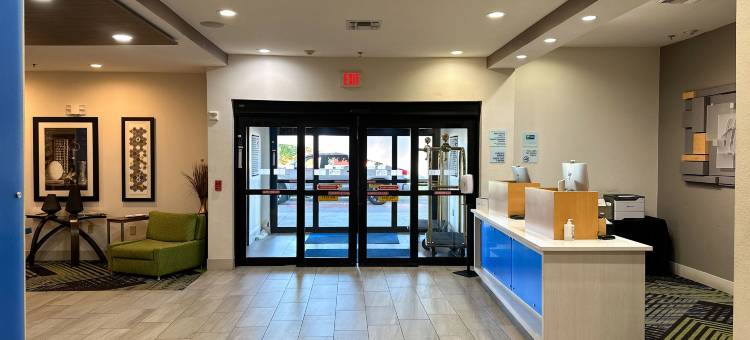 智选假日套房酒店恩尼斯 by IHG(Holiday Inn Express & Suites Ennis by IHG)图片