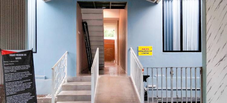 维科斯特普瑞米尔因米特拉瑞德多兹(Wikost Premiere Inn Mitra RedDoorz)图片