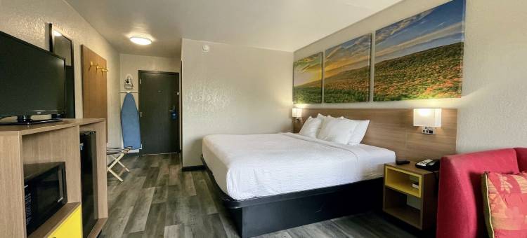 哥伦布戴斯酒店(Days Inn by Wyndham Columbus IN)图片