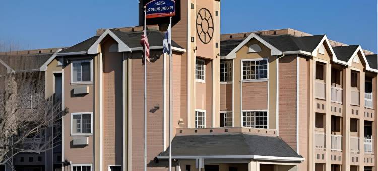 萨利纳斯豪生酒店(Howard Johnson by Wyndham Salinas)图片