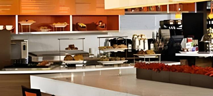 奥马哈阿克萨本村万怡酒店(Courtyard Omaha Aksarben Village)图片