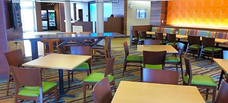 底特律特洛伊万枫套房酒店(Fairfield Inn & Suites Detroit Troy)图片