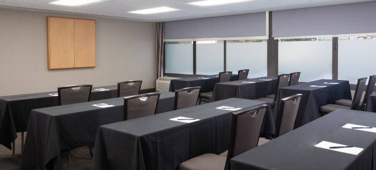 湖畔克里夫兰市中心希尔顿逸林酒店及度假村(DoubleTree by Hilton Hotel Cleveland Downtown - Lakeside)图片