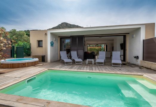 Comfortable villa ideal for family and friends - Private pool and spa - 5min from the beach Hotel Overview