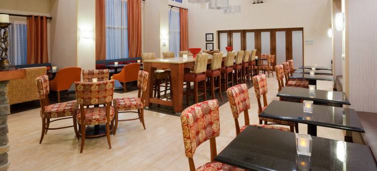 迈诺特欢朋酒店及套房(Hampton Inn & Suites Minot Airport)图片