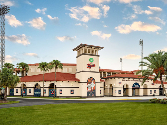 莱克兰中心凯悦嘉轩酒店