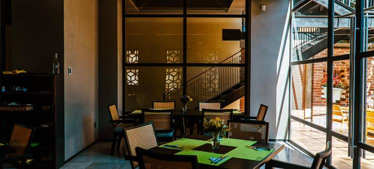 弗兰博扬酒店(Flamboyan Hotel & Residences)图片