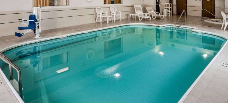 诺顿商场和国家体育中心凯艺酒店(Quality Inn Near Northtown Mall & National Sports Center)图片