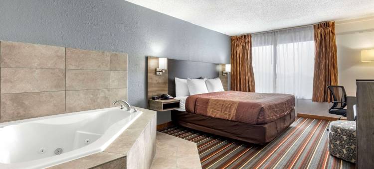 萨尔弗斯普林斯凯艺套房酒店(Quality Inn & Suites Sulphur Springs)图片