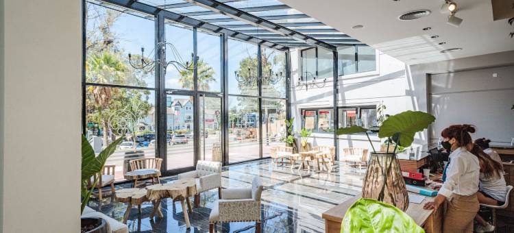 盖登套房皮纳马尔(Garden Suites Pinamar)图片