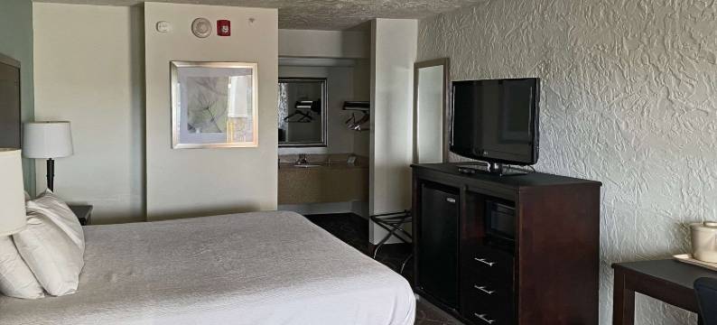 克林顿北品质酒店(Quality Inn Clinton North)图片