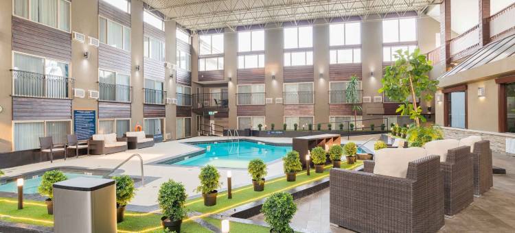 桑德曼埃德蒙顿西酒店(Sandman Hotel Edmonton West)图片